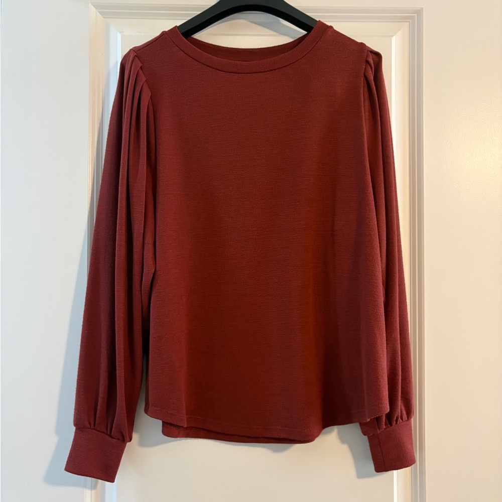 Banana Republic size XS long sleeve maroon luxespun top.